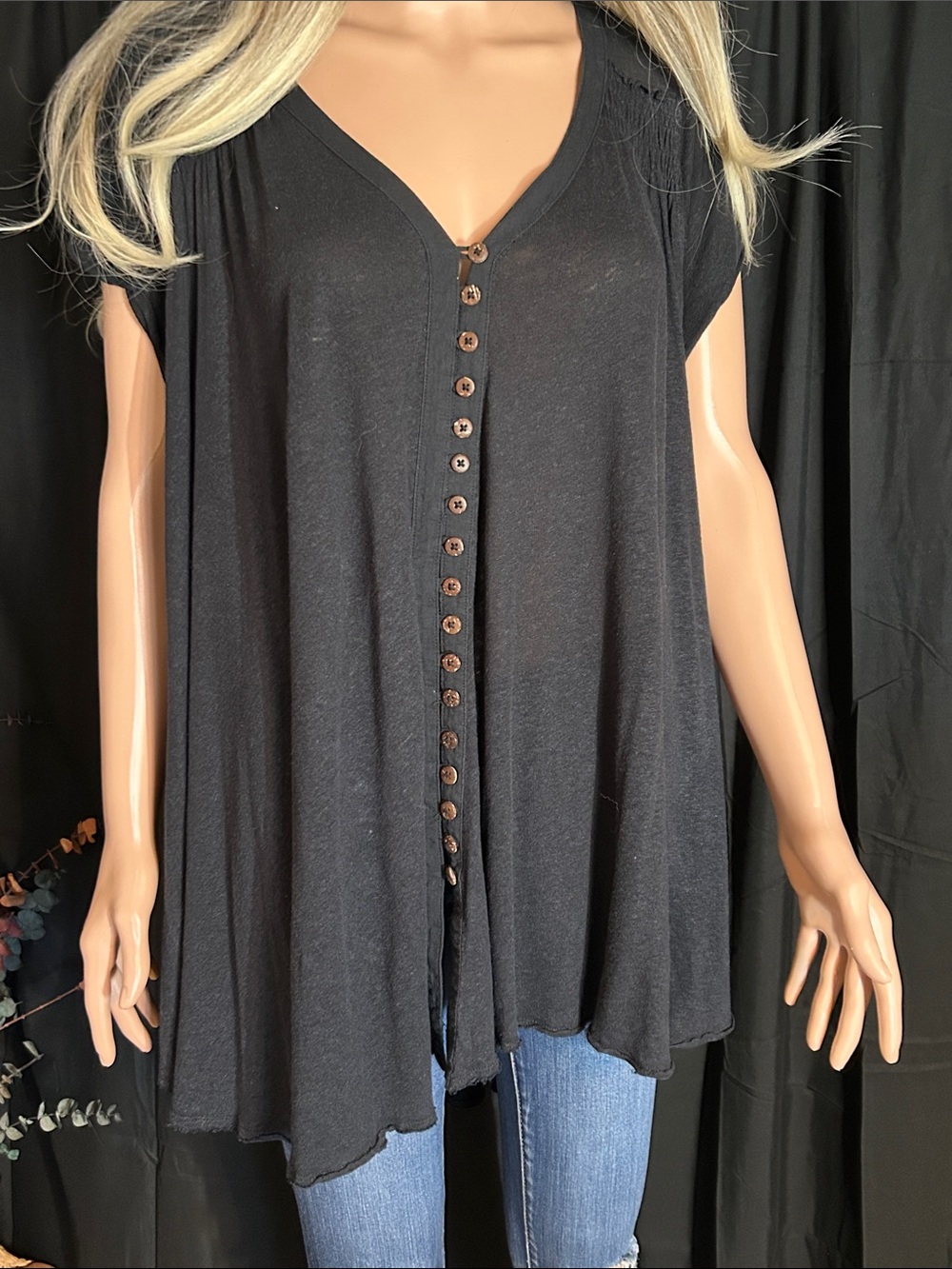 FREE PEOPLE OVERSIZED BLACK PEASANT TOP M